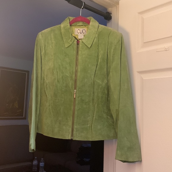 I have a new with out tags suede leather jacket - Picture 6 of 8